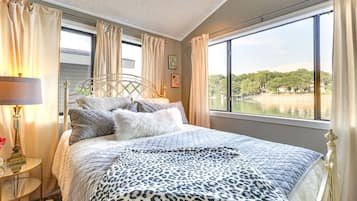 2 bedrooms, Internet, bed sheets