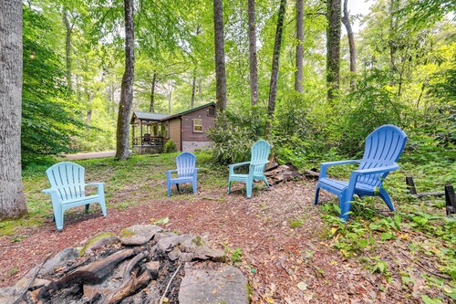 Pet-Friendly Creekside Cabin w/ Pool Access!
