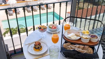 Desayuno a la carta incluido todos los días