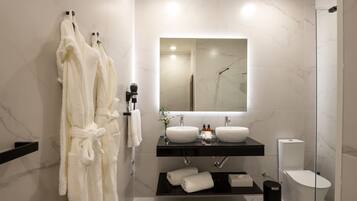 Deluxe Double or Twin Room | Bathroom | Designer toiletries, hair dryer, bathrobes, slippers
