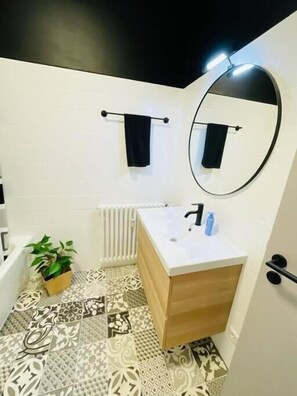 Hair dryer, towels