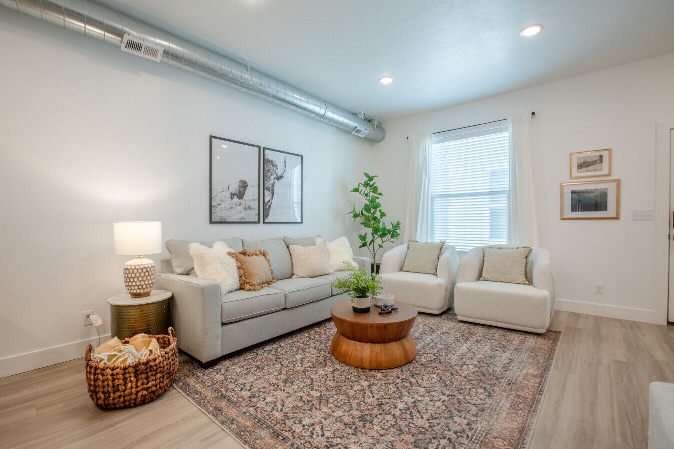 Smart TV, offices, computer monitors