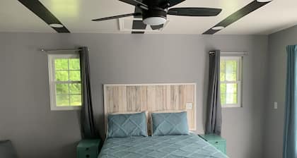 Mountain Momma's Homestead Cottage