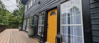 Spacious and Serene Smoky Mountain Retreat- the Perfect Launch for the Dragon!
