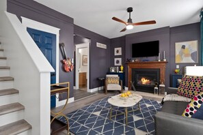 TV, fireplace