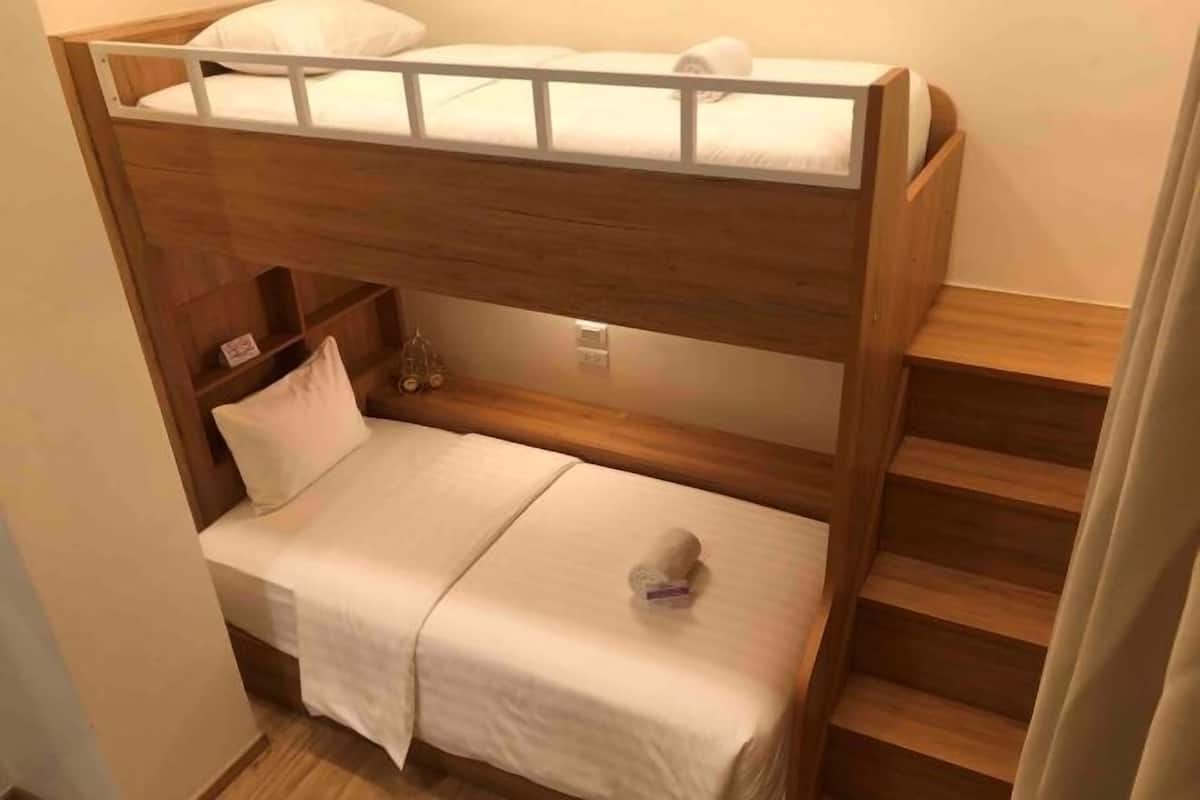 Ropa de cama hipoalergénica y escritorio