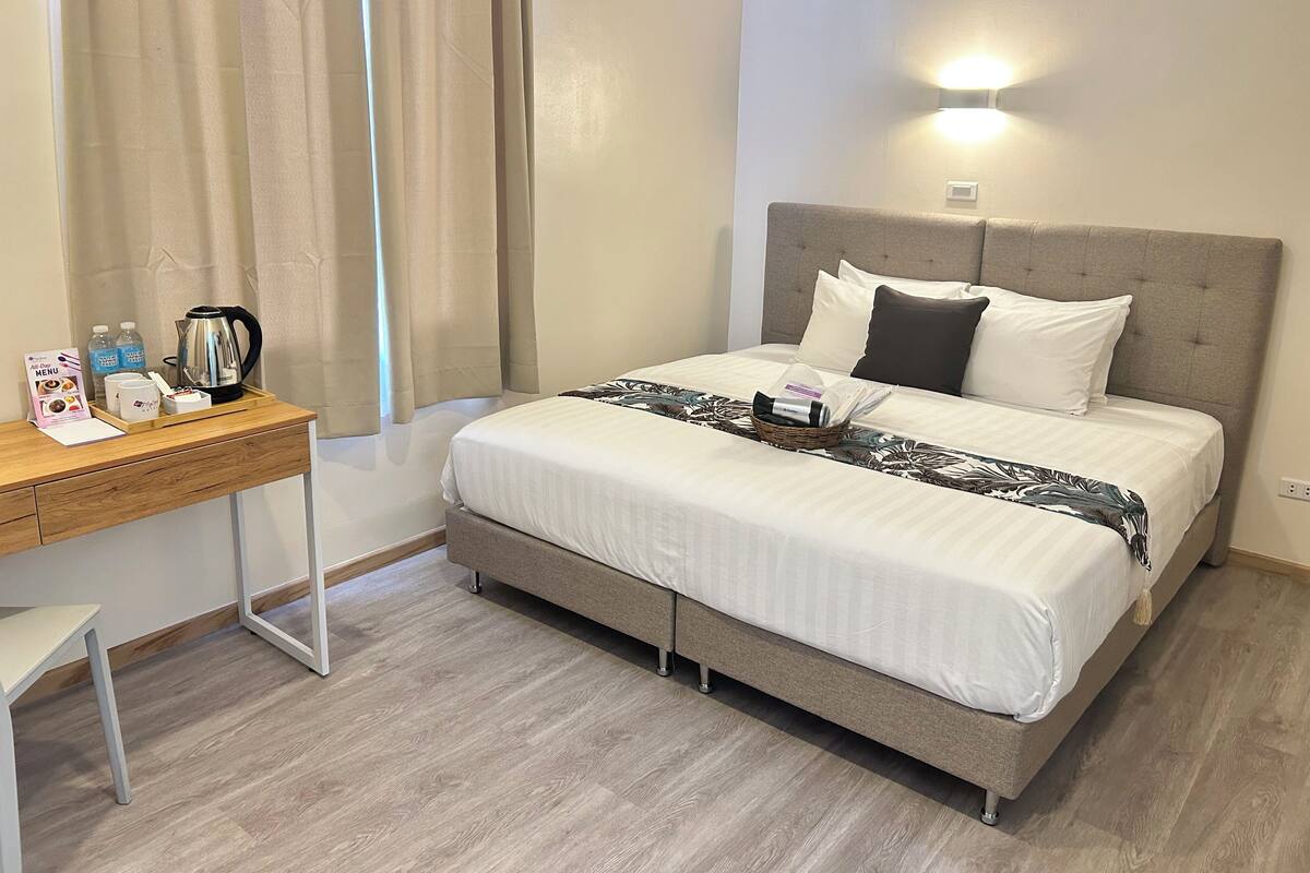 Estudio Elite | Ropa de cama hipoalergénica y escritorio