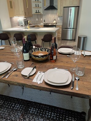 Kühlschrank, Mikrowelle, Ofen, Geschirrspüler