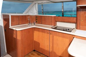 Dutxa, assecador de cabells, tovalloles i sabó 