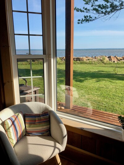 Oceanfront Retreat Beachfront and Nature