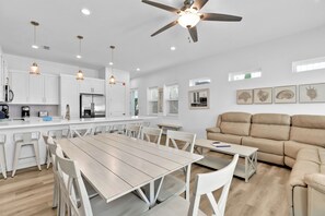 Dining - NEW! Modern Townhouse with Heated Pool! Dog-Friendly - Walk to Beach! (South Padre Island)