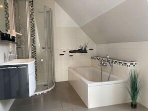 Imagen sin descripción, 5 de 32, botón