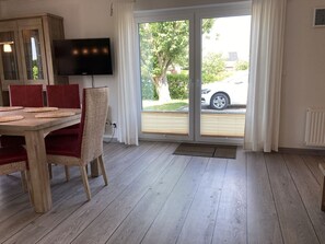 Dining - Kellenhusen - Ferienhaus Ilse - Freistehende Doppelhaushälfte nur ca. 300 m vom Strand Entfernt! (Kellenhusen (Ostsee))