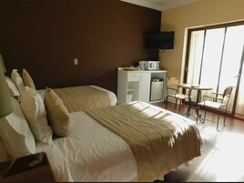 1 habitación y caja de seguridad en la habitación 