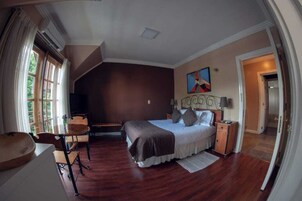 1 habitación y caja de seguridad en la habitación 