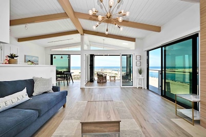 Immaculate Home w/ 180 degree views of the Beach & Ocean