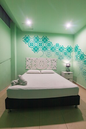 Chambre Design | 1 chambre, système d’insonorisation, accès au Wi-Fi (inclus)
