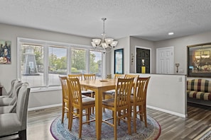 Dining - Lazy Days M-01A - Three Bedroom House, Sleeps 10 (Osage Beach)