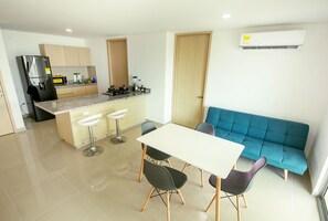 Interior - Beach Side Condo for Monthly Stays with Overlooking view Laguna de Cabrero (Cartagena)