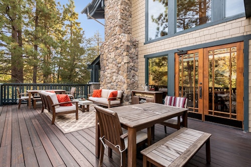 The Grand Idyllwild Lodge