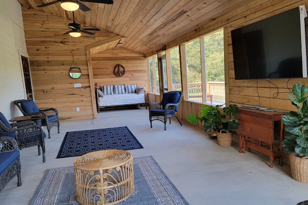 TV connectée, table de tennis de table