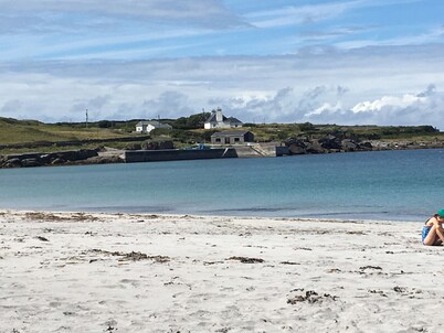 (Family and pet friendly), Inishmore, Aran Islands, Large spacious property!