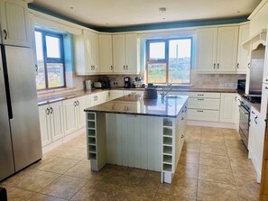 Fridge, microwave, oven, stovetop - (Family and pet friendly), Inishmore, Aran Islands, Large spacious property! (Creig a'Chéirin)