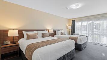 Premium Double or Twin Room, Multiple Beds, Accessible, Hot Tub