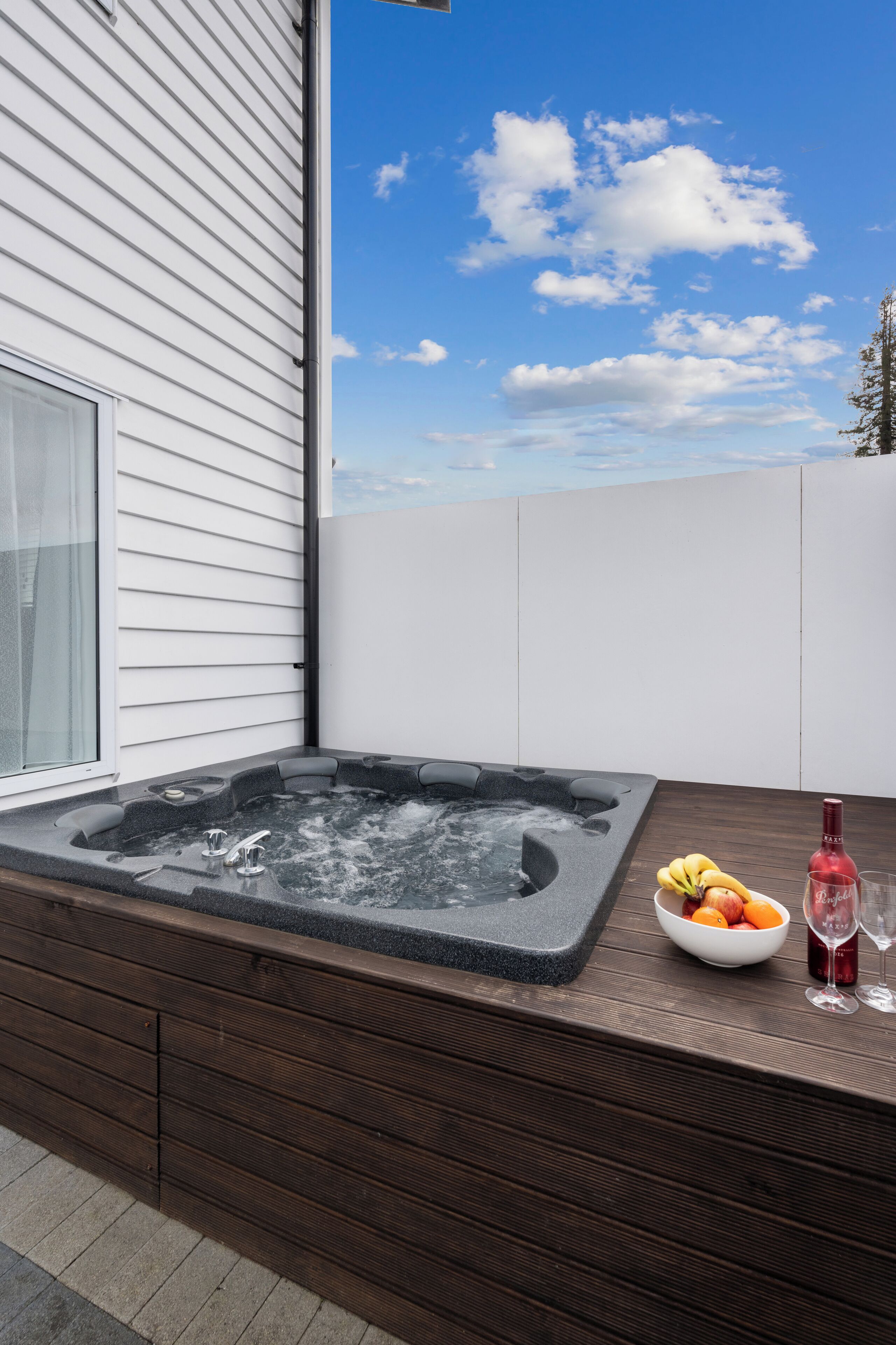 Apartamento Premium, 2 habitaciones, accesible para personas con discapacidad, bañera de hidromasaje | Sábanas de algodón egipcio y ropa de cama de alta calidad