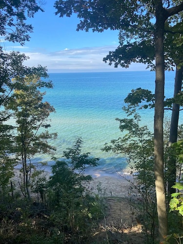 Celestial Pointe Condominium 1 Bedroom 1 Bathroom, Sleeps 4 @ Northern Lights