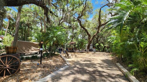 NEW! River Ranch! Gorgeous, Private, Shaded RV Lot No Rear Neighbors! 401