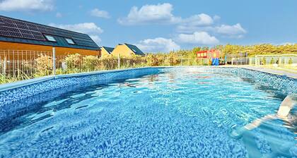 Amazing home in Sarbinowo with sauna