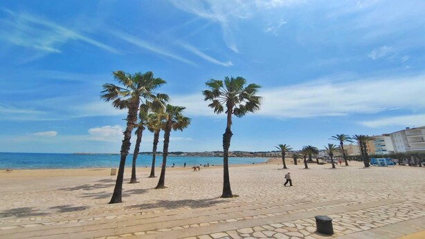 On the beach - VACAY Apartamento Costamar (L'ESCALA)