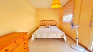 3 bedrooms, iron/ironing board, Internet