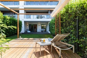 Terrace/patio - Cap Du Fleur - 2 bedroom apartment VRBO (Antibes)