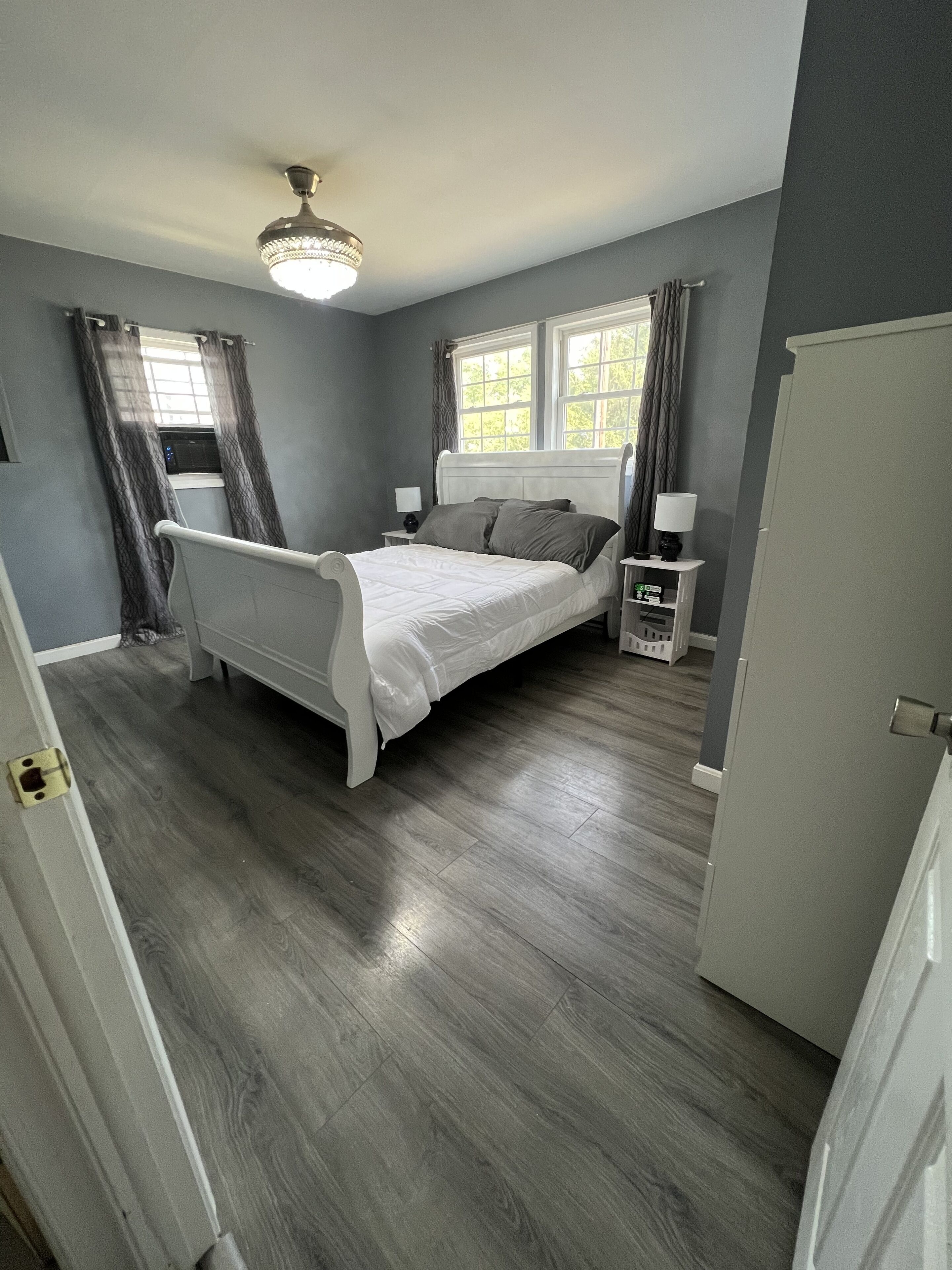 2 chambres, fer et planche à repasser, Wi-Fi gratuit, draps fournis