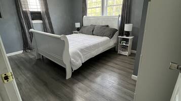 2 chambres, fer et planche Ă repasser, Wi-Fi gratuit, draps fournis