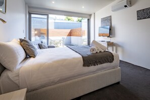 Standard Apartment | Individually decorated, individually furnished, iron/ironing board - Studio Apartment Sandy Bay (Sandy Bay)