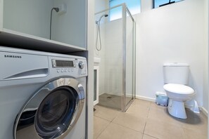 Standard Apartment | Bathroom
