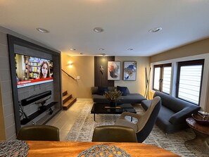 Smart TV, fireplace, music library, stereo