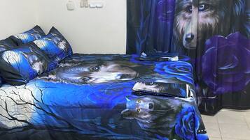 4 bedrooms, desk, iron/ironing board, WiFi
