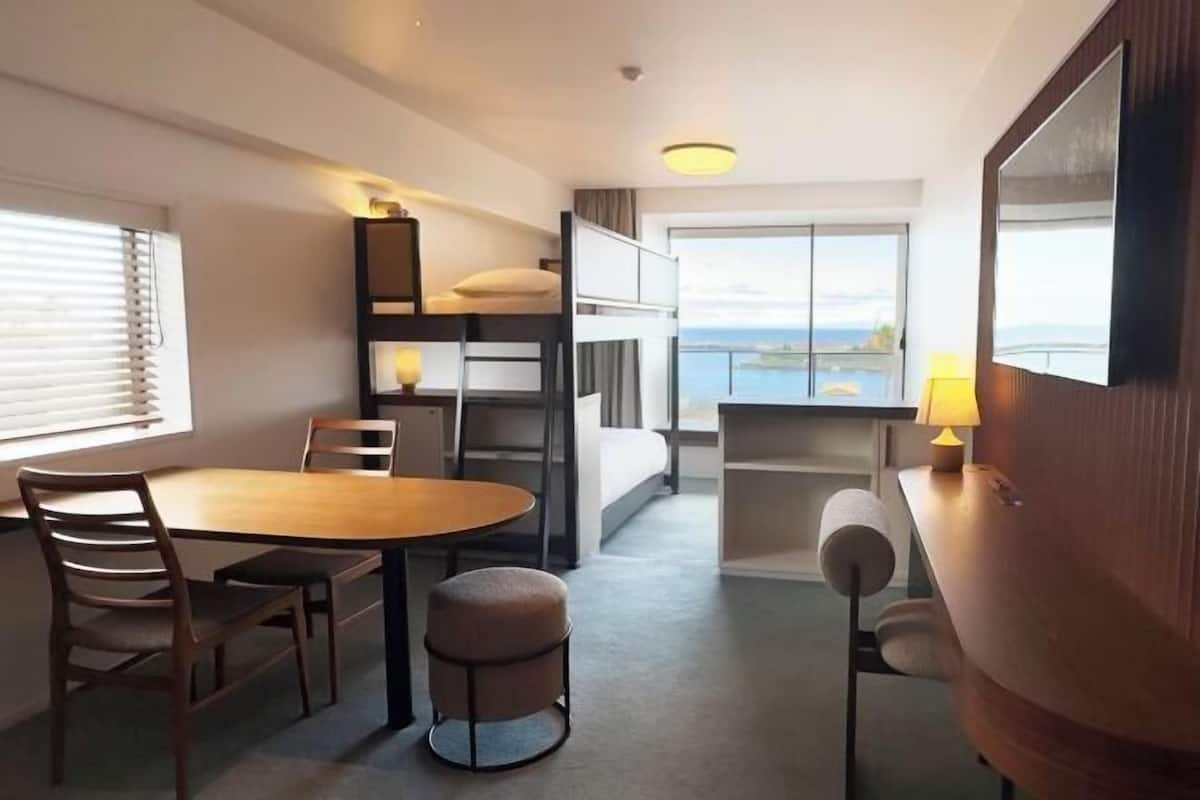 1 bedroom, in-room safe, free WiFi, bed sheets