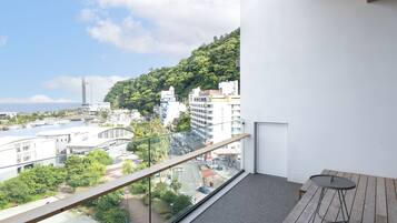 Standaard suite (92,No-pets allowed/1off-site parking) | Uitzicht vanuit de kamer