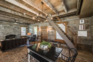 Interior - Remodeled Cabin, with creek, super close to Nashville  (Hendersonville)