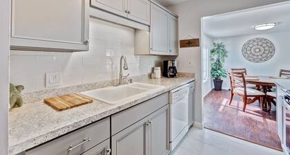 Experience Serene Living: Charming 3/1 Home Walk to New Public Golf Course WPB!"