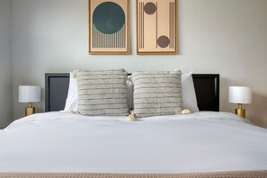 1 chambre, fer et planche à repasser, Wi-Fi, literie fournie