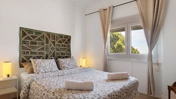 2 bedrooms, free WiFi, bed sheets