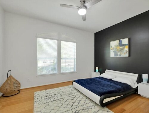 Finest Luxury Resort-Style VILLA Home!PANORAMIC WATERFRONT PRIVATE LAKE SHORE! 
