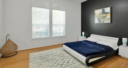 Finest Luxury Resort-Style VILLA Home!PANORAMIC WATERFRONT PRIVATE LAKE SHORE!