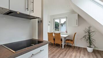 Refrigerador, horno, parrilla de estufa y lavavajillas